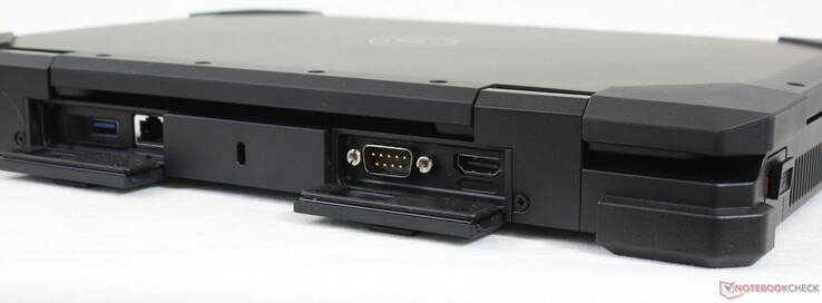 Bakåt: USB-A 3.2 Gen. 1, Gigabit RJ-45, låsfält, RS-232, HDMI