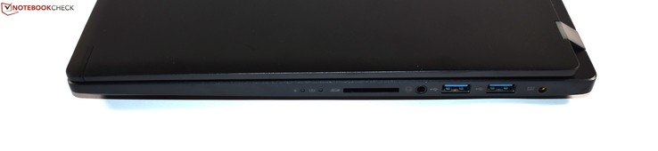 Höger: SD-kortläsare, kombinerat ljud, 2x USB 3.0 Typ A, laddningsport
