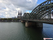 Kölnerdomen och bro HDR