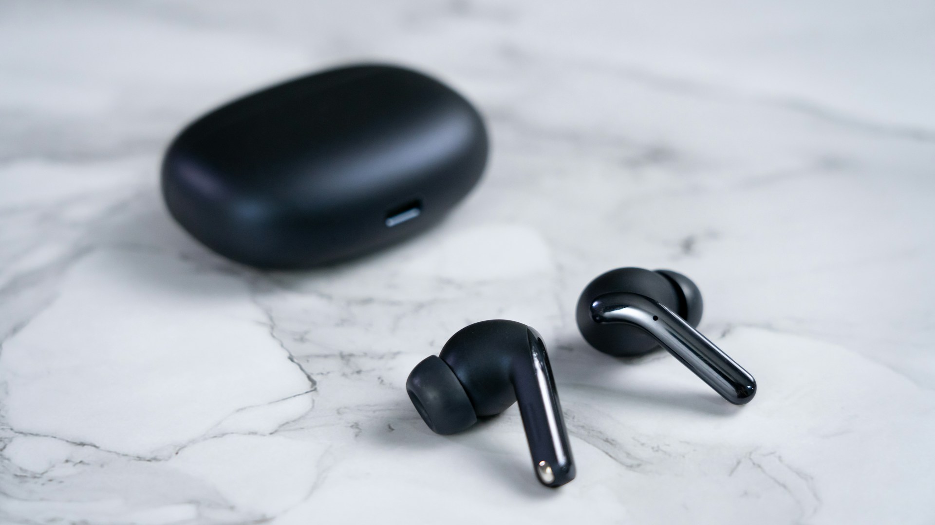 Xiaomi Buds 3T Pro (Bildkälla: Amanz - Unsplash)