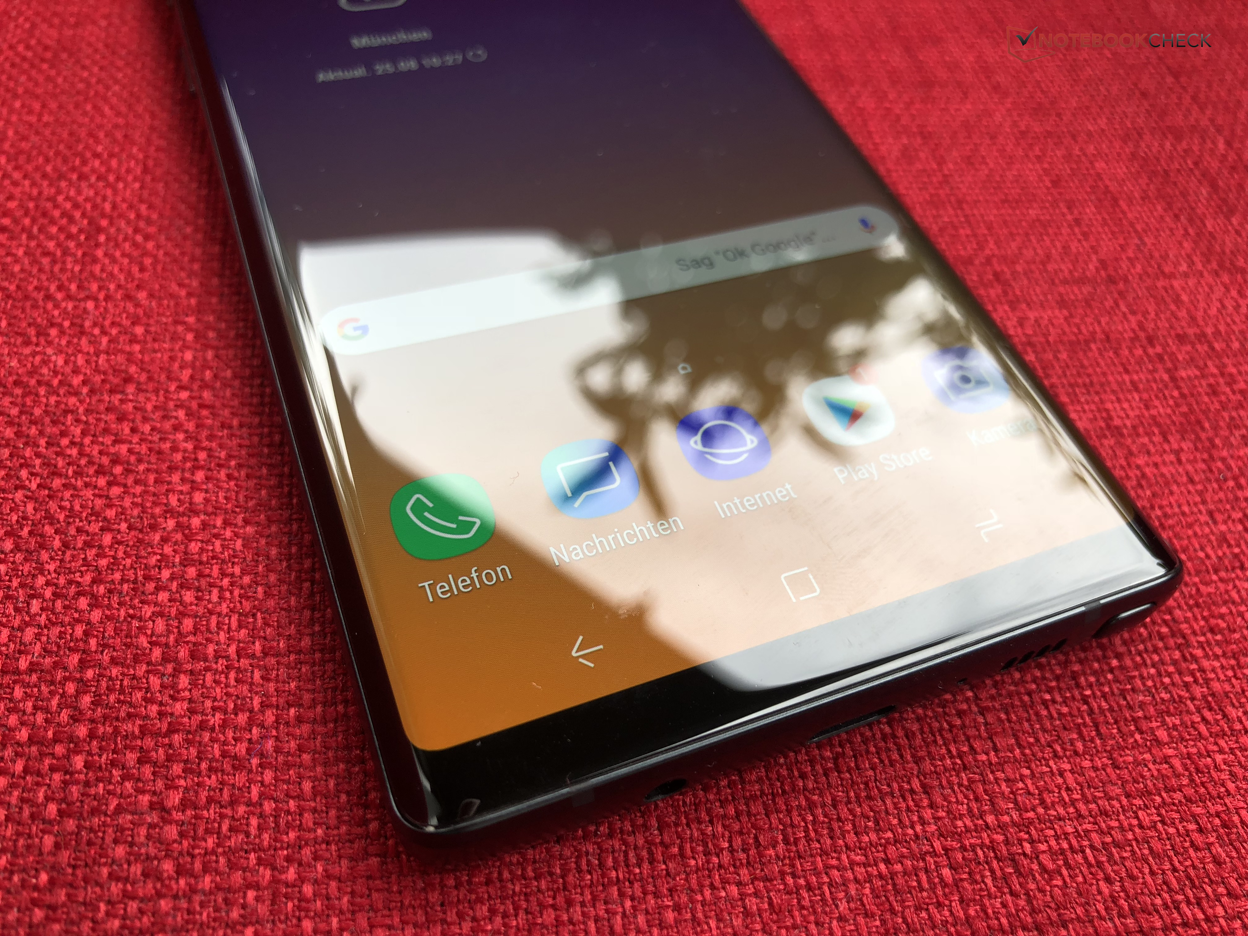 note 9 active