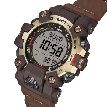 Vinkelbild av G-Shock Mudman GW-9500MH-5 som visar dess duplex-LCD-skärm och den ljusgula och bruna färgskalan. 