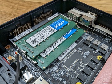 Tillgängliga 2x DDR4 SODIMM RAM-kortplatser