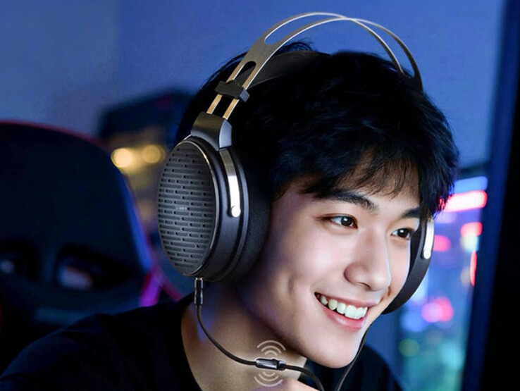 Fiio JadeAudio JT3 hörlurar med öppen baksida har en avtagbar kabel med inbyggd mikrofon. (Bildkälla: Fiio)