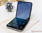 Samsungs billigare Galaxy Z Flip kan komma att lanseras med ett unikt namn, Galaxy Z Flip6 på bilden. (Bildkälla: Notebookcheck)