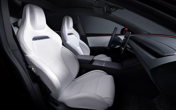 Det nya svarta innertaket i Model 3 Performance