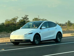 Den prisvärda Teslamodellen visar sig vara en bantad Model Y. (Bildkälla: Reddit)