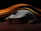 Gaming Mouse 2 kostar cirka 31 USD i Kina. På bilden: den trådlösa musen tillsammans med sin dongle.