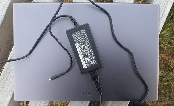 100W USB-C-laddare från Delta Electronics