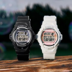 Casio Baby-G BG-169GD-1 och BG-169GD-7 (från vänster till höger)