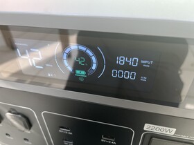 AC-laddning med cirka 1 800 watt i snabbladdningsläge