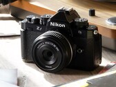 Nikon behandlar sin retro fullformatskamera med en större firmware-uppdatering (Bildkälla: Nikon)