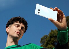 Sony Xperia 10 VII kan komma att ha en kameramodul i liggande format. (Bildkälla: SpinoArmor)