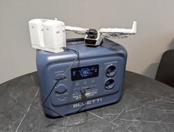 Perfekt för att ladda drönare på vägen