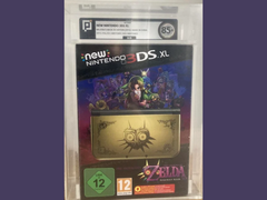 En 85+ graderad New Nintendo 3DS XL Majora's Mask Limited Edition-konsol förseglad i ett akrylfodral (bildkälla: r/consoles)