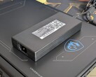 MSI-datorn kan dra upp till 250 W vid spelande, trots att nätadaptern i sig endast är klassad för 240 W