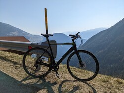 Recension: UB77 från C.B.T. Italia. Testcykel tillhandahållen av C.B.T. Italia.