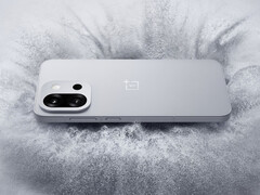 OnePlus 13T:s bakre design kan utgöra grunden för vad som kommer att komma med årets OnePlus 15. (Bildkälla: OnePlus)