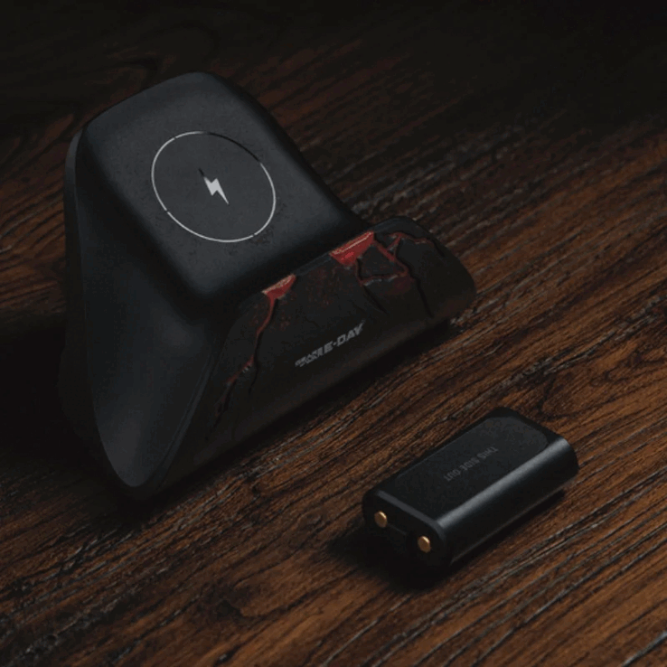 8BitDo Ultimate Charging Dock för Xbox-kontroller – Gears of War: E-Day levereras med ett trådlöst batteripack.