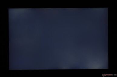 Måttlig ojämn blödning i bakgrundsbelysningen på vår testenhet