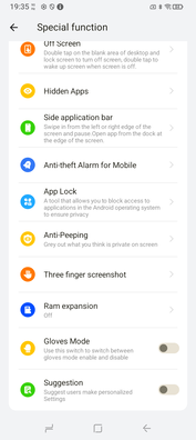 En mängd extrafunktioner. (Bildkälla: Sergey Tarasov - Notebookcheck)