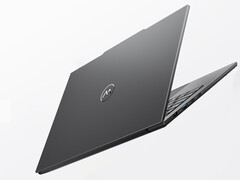 Nya Machenike 14 Ultra har Intel Core Ultra X7 358H. På bilden: en reklambild som visar den tunna designen hos den bärbara datorn.