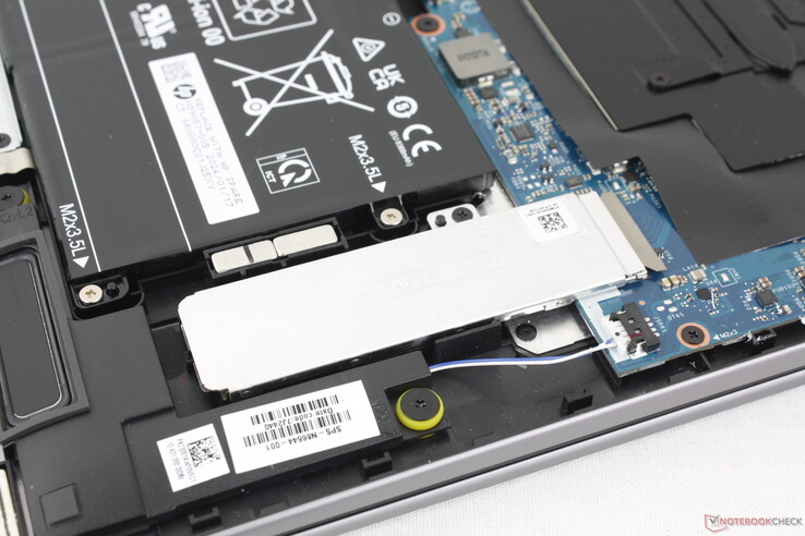 Stödjer endast en M.2 2280 SSD utan sekundära alternativ
