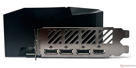 Aorus GeForce RTX 4070 Ti Master - Portar: 3 x DisplayPort 1.4a-out, 1 x HDMI 2.1-out