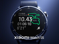 Xiaomi Watch S5 har en lyxig design med en digital krona och en enda hårdvaruknapp.