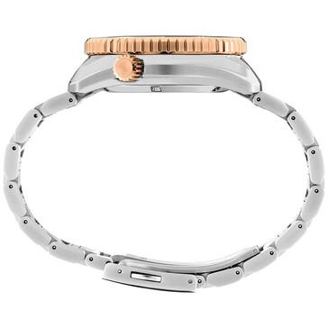 (Bildkälla: @plus9time på Instagram)