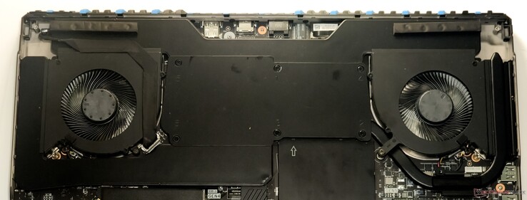 Titan 18 HX AI använder en ångkammare istället för heatpipes