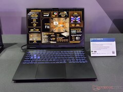 Asus har uppdaterat den bärbara datorn TUF Gaming F16 med ny hårdvara (bildkälla: Notebookcheck)