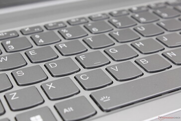 Mjukare tangentåtergivning jämfört med bärbara kontorsdatorer som ThinkPad eller HP EliteBook