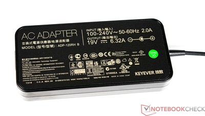 120-watt nätadapter (under)