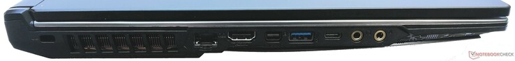 Höger sida: Kensington Security Slot, Gigabit Ethernet-port, HDMI-ut, Mini DisplayPort, en USB 3.2 Gen2 Typ A-port, en USB 3.2 Gen2 Typ C-port, en hörlursport, en mikrofonport