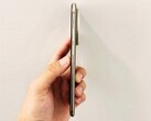 Huawei Mate 70 Air är ungefär en millimeter tjockare än Apple iPhone Air. (Bildkälla: @Rodent950)