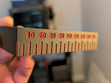 Mini Square-verktyg i svart och röd PLA.