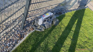 Airseeker's Tron har lämnat det kartlagda området med drygt 10 cm och fastnat.