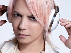 Avoit presenterar WA-J1 hörlurar med trippeldrift i samarbete med J-Pop-sångaren Hyde. (Bildkälla: Avoit)