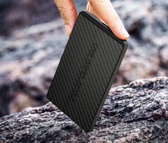 Core Power Bank S är nästan lika tunn som Apple iPhone Air.