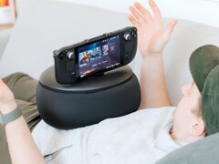 Mechanism Gaming Pillow är utformad för att göra det bekvämare att spela på handhållna spelkonsoler och förhindra att armar och händer domnar.