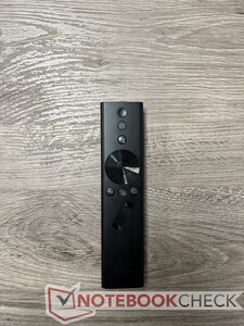 Fjärrkontrollen är bekant för alla som har använt en Xgimi-projektor tidigare.