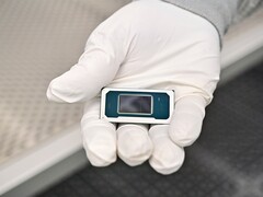 Intel Nova Lake-processorer förväntas använda den banbrytande Intel 18A-processnoden, samma nod som används för Panther Lake-chip. (Panther Lake-chipprov på bilden här). (Bildkälla: Intel)