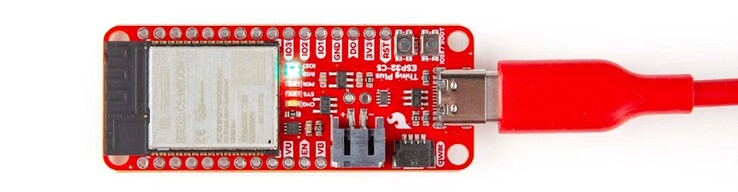 En adresserbar RGB-LED är tillgänglig