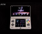 AYN Thor har dubbla AMOLED-pekskärmar. (Bildkälla: AYN)