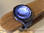 Huawei Watch 5 kostar från €449 i EU. På bilden: smartklockan i lila. (Bildkälla: Notebookcheck)