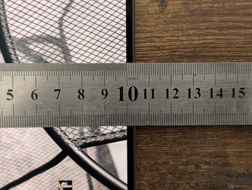 InfinityEdge är nu ännu tunnare i år och har 33 procent lägre strömförbrukning hos OLED