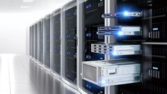 Serverrack med specialanpassade skenor. King Slide kontrollerar 80 % av marknaden för högkvalitativa serverskenor.