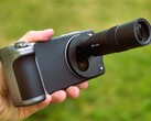 Vivo X200 Ultra med kameratillbehör i recension. (Bildkälla: Marcus Herbrich)