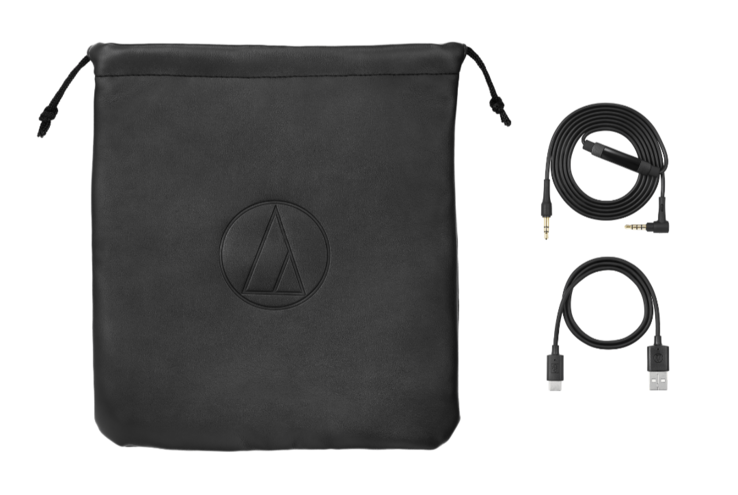 Audio-Technica ATH-AL5NC levereras med ett förvaringsfodral, en laddningskabel och en ljudkabel.